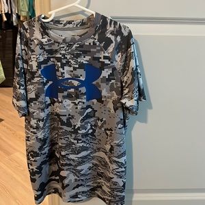Under Armour grey camo athletic shirt.